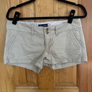 Khaki low rise shorts